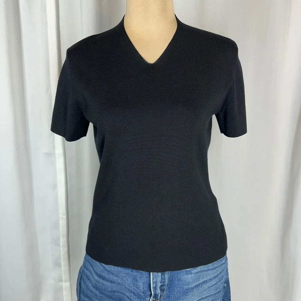 Liz Claiborne Collection Black Silk Blend Knit Top Size M Short‎ Sleeve